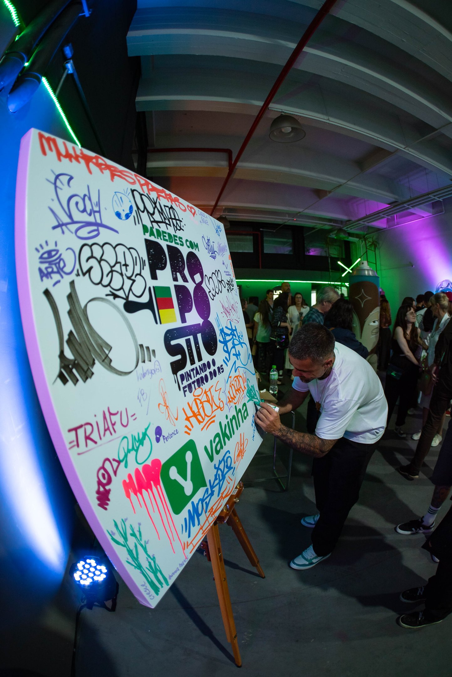 Exposição Solidária: Paredes com Propósito