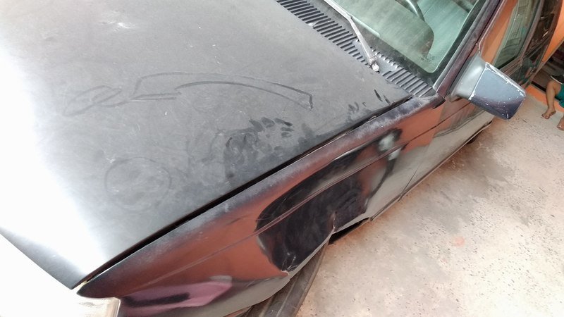 para-lama amassado, parte interna da estrutura rompeu