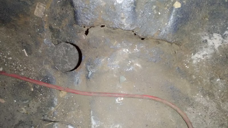 caixa de roda danificada