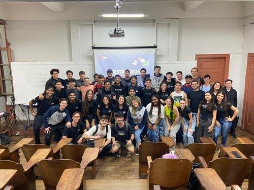 Integrantes do Projeto Margarida, Campeão da categoria Micro em 2025.