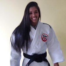 Estefani Oliveira Santos 