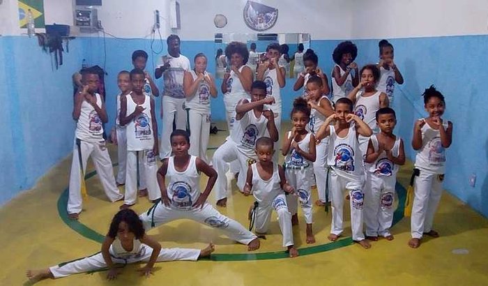 Ajuda Para o Trabalho Social, na Comunidade de Pernambués