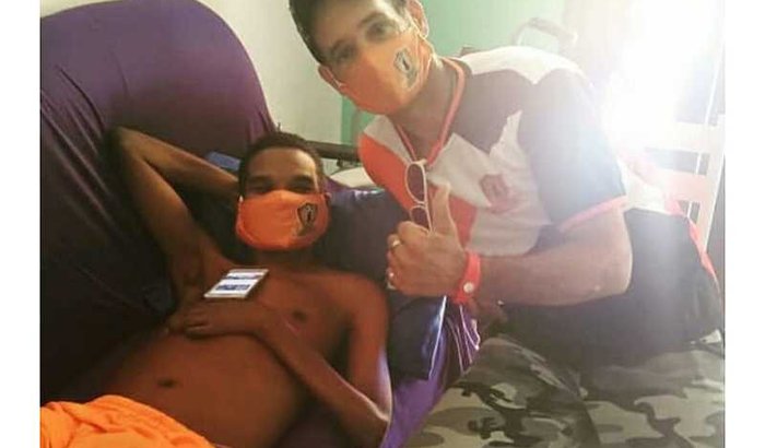 CADEIRA DE RODAS MOTORIZADA PARA "NEGÃO"