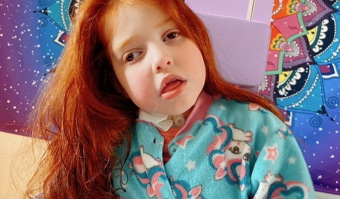 Ajude a Maria que tem Síndrome de Adem