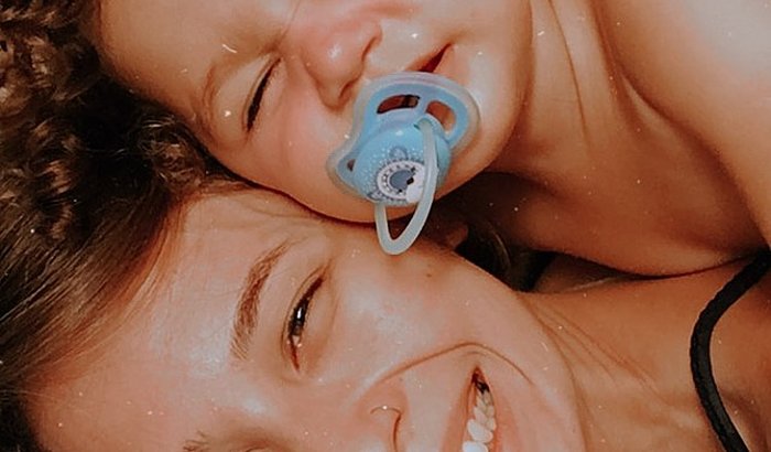 SOS MÃE SOLO E CRIA