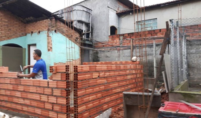 PROTETORA SEM BANHEIRO E SEM COZINHA - OBRA PARADA 