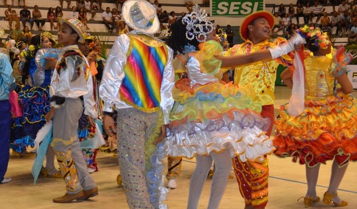 Me ajude a não passar o CARNAVAL DURO como sempre..rs