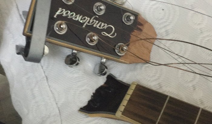 Arrecadação para comprar um violão novo