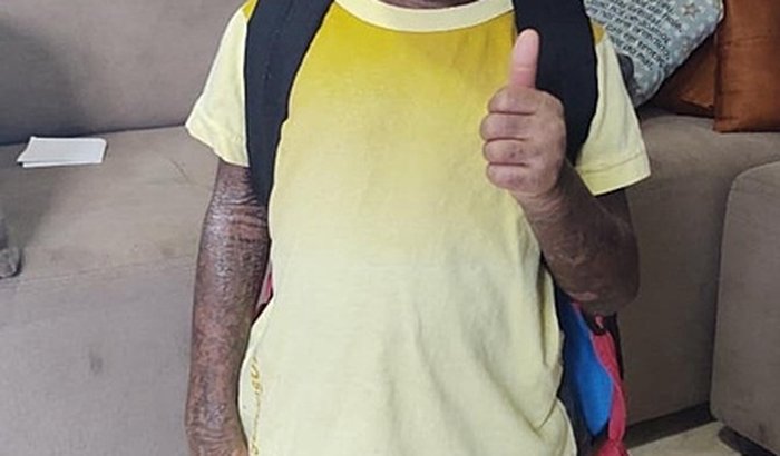 Vamos ajudar o menino Adriel com um Ar-condicionado e Aspirador