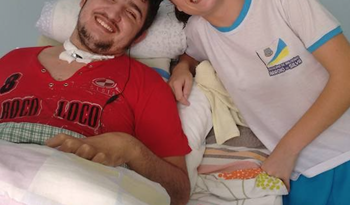 Ajuda para a família Domingis