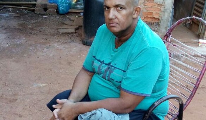 Pedreiro pede ajuda para continuar tratamento contra câncer