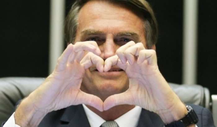 Ajuda pra sair dessa bosta de Brasil!