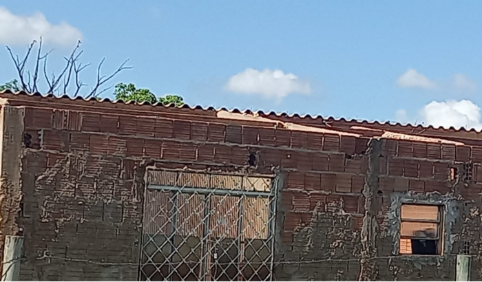 Destelhou minha casa