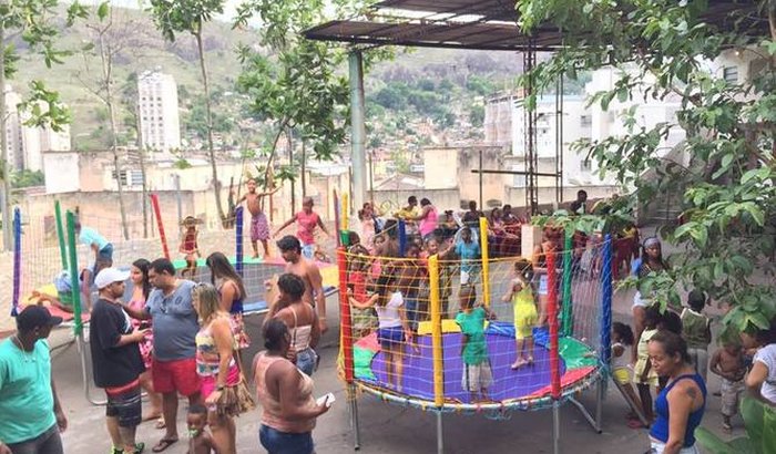 Festa de dia das crianças do projeto Conexão favela & Arte