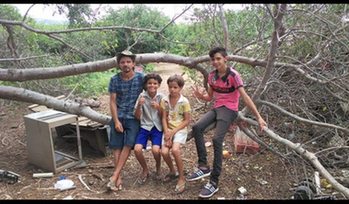 Familia passando necessidade!