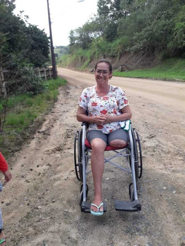 imagem da vaquinha Ajudar Solange Teixeira lima a comprar uma prótese