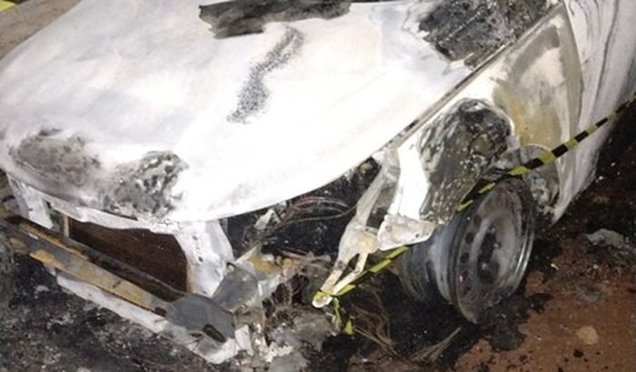 Peço ajuda colocaram fogo no meu carro 