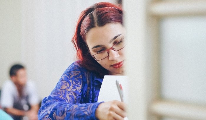 Pris rumo a Hertie, em Berlim