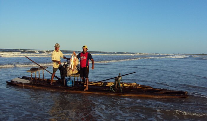 Ajude a manter a cultura da Pesca com Jangada de Piúba
