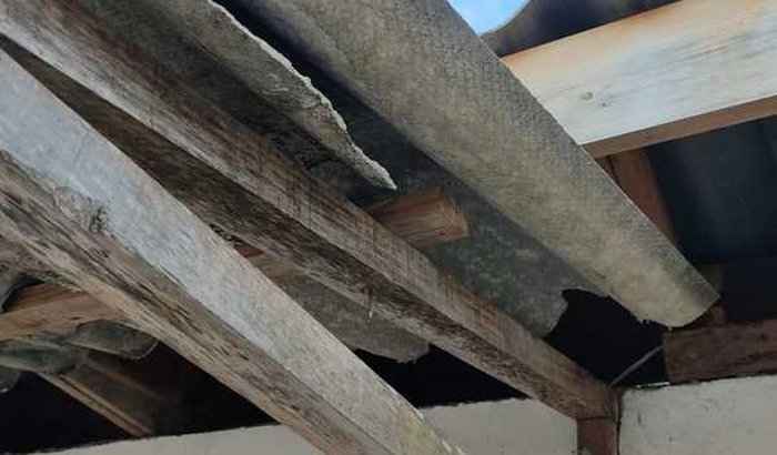 Minha mãe me expulsou de casa, me ajudem.