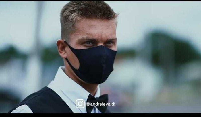 CNH para trabalho do Garçom do Semáforo