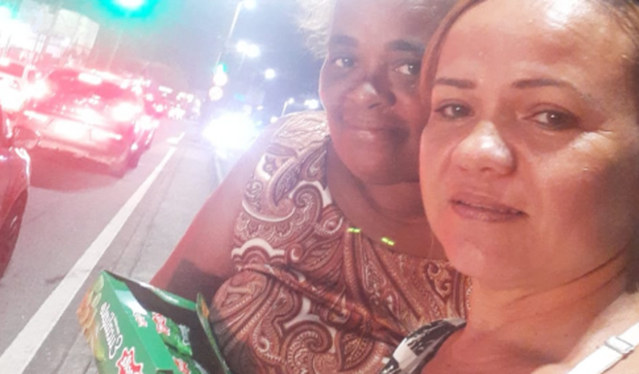 Mari Santos( Presetear meu pai no seu aniver,)🌻