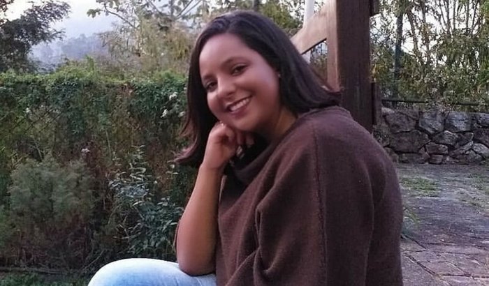 Vakinha para me ajudar a pagar a cirurgia do ceratocone!