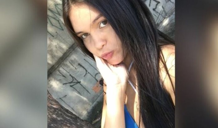 ola, me chamo poliana sou uma menina trans e queria realizar um sonho de colocaar uma protese .