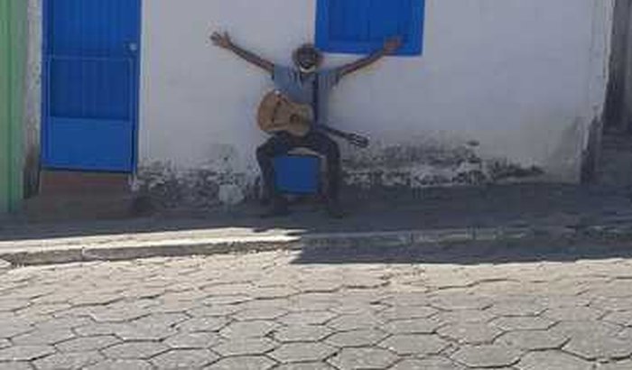 Violão novo para o Drack