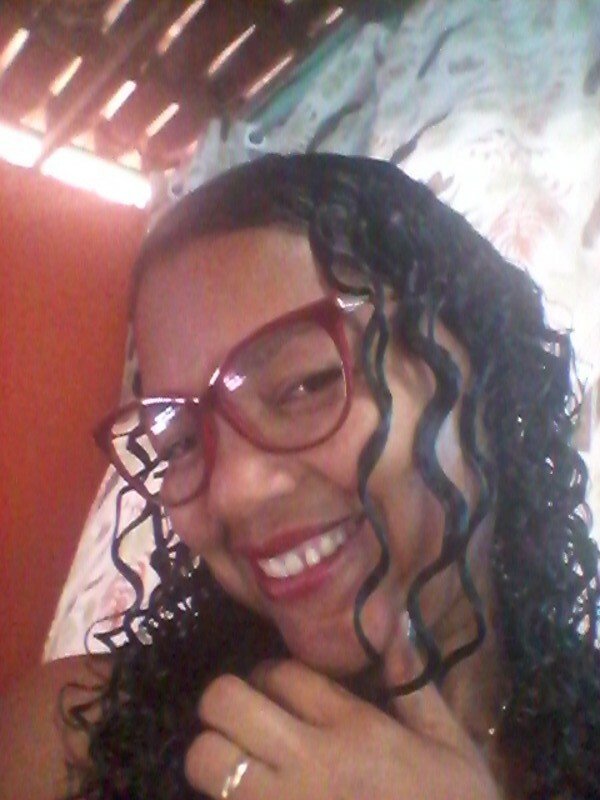 Estou desempregada é tenho uma filha de 3 anos é estou precisando de ajuda se vocês poder me ajudar eu agradeço muito 