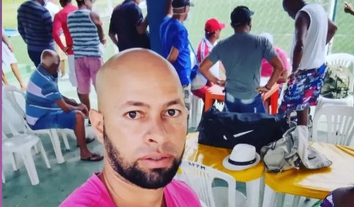 Ajuda para consertar a minha moto .