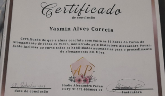 Ajude a Yasmin Comprar os Materiais de Manicure