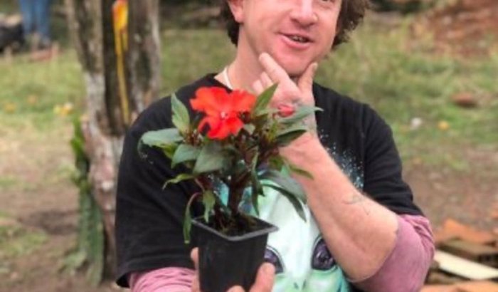 Ajuda ao nosso querido amigo Dianho