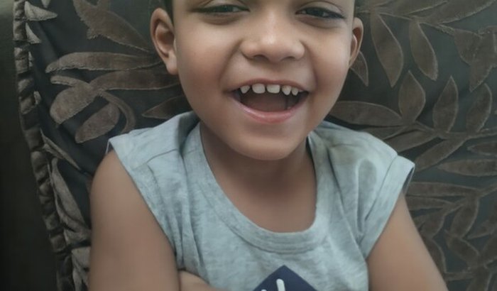 João Guilherme - 4 anos - Uma moto ou carro eletrônico