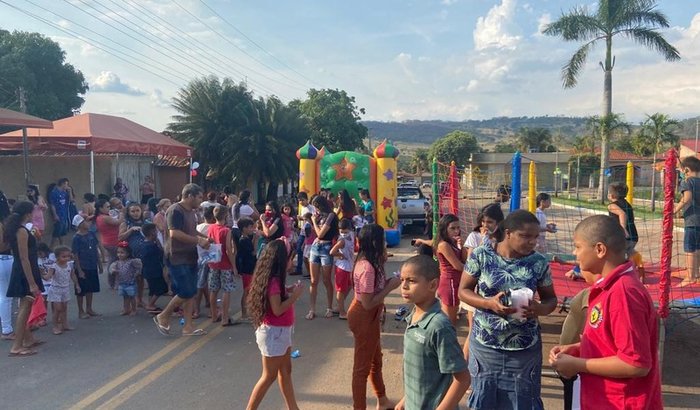 Festa das crianças 2023 Vinícius celulares e sociedade 