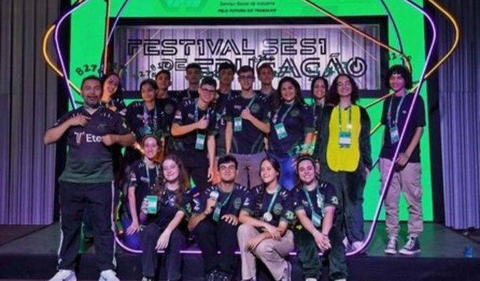 COMPETIÇÃO DE ROBÓTICA - FIRST FRC