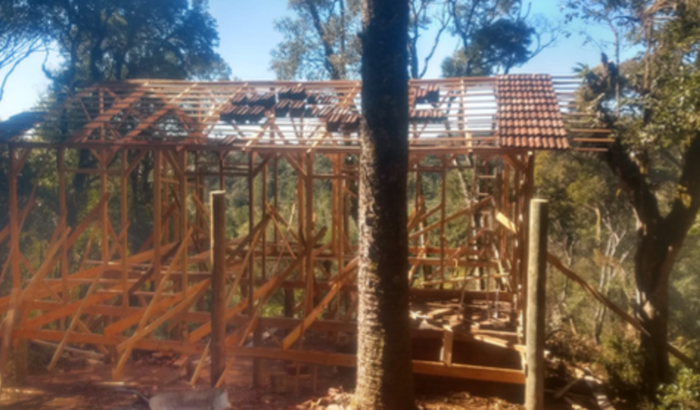 Fé Em Deus Pai, A Casa de Todos Na Serra