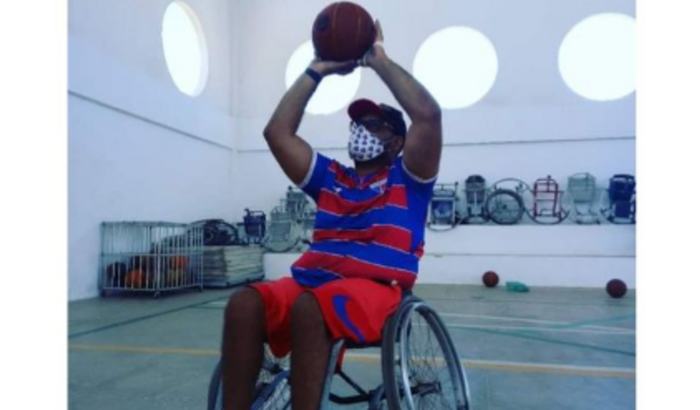 Possuir sua cadeira de basquete