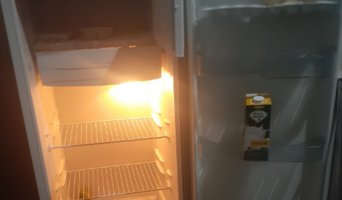 Ajuda para comprar alimentos e reforma do barracão