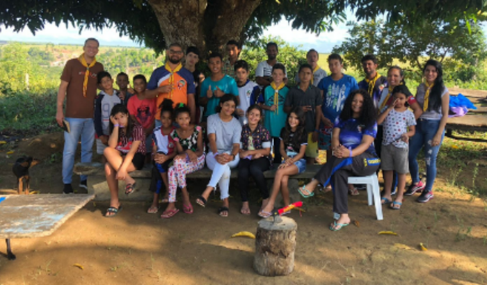 Ajude agente ir para o campori