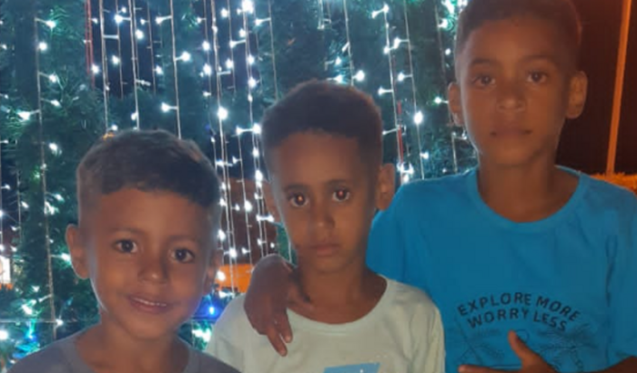 Ajuda para pagar a passagem dos meus filhos para voltar da Bahia 