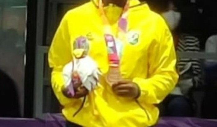 Ajuda para atleta Rebeca Camilii, atual campeã Nacional , a participar do campeonato  Pan-americano em.buenos aires