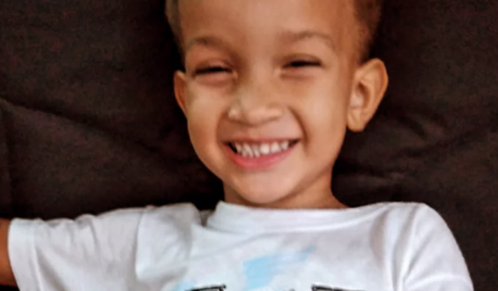 Para custear a medicação Dactinomicina 0,5mg  no tratamento oncológico do pequeno Rafael Pedro