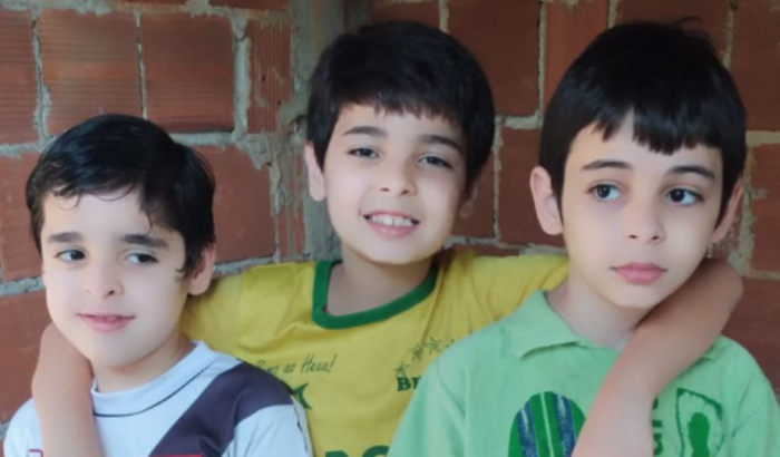 Ajudar mãe retornar p/ casa c/ 3 filhos - um AUTISTA