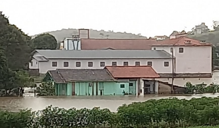 PERDER QUASE TUDO NÃO É FÁCIL