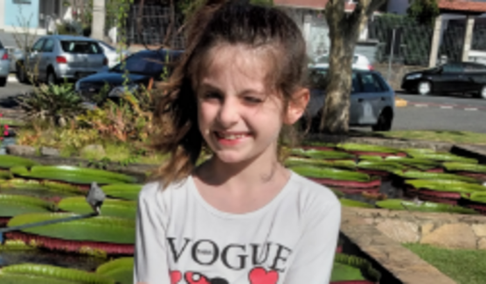 Ajudar com o 1° patins da Helena