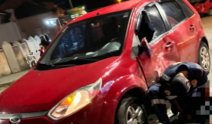 Ajuda na reparação do carro da Valen