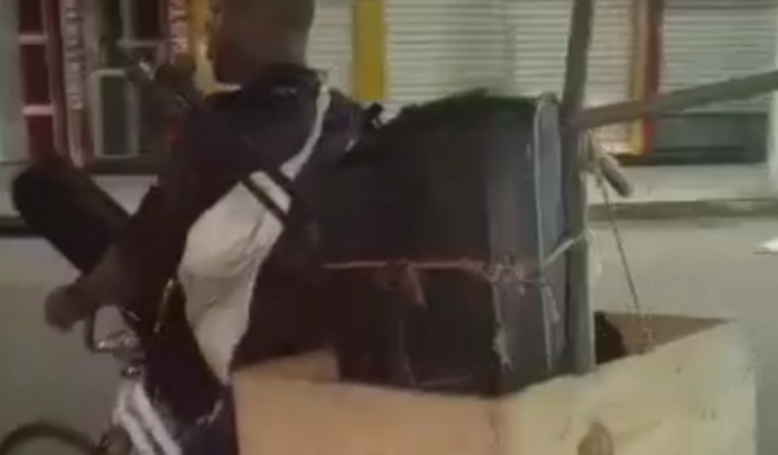 Ajuda para conseguir instrumentos de trabalho!