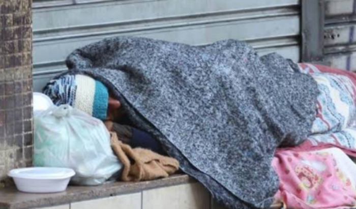 Cobertas para moradores  de rua