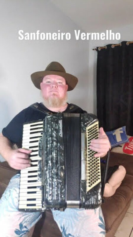 imagem da vaquinha Ajuda para sanfoneiro vermelho